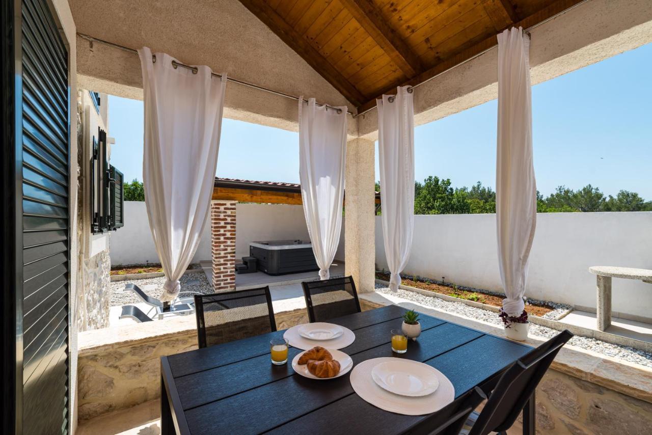 Holiday Home Figurica Novigrad  Kültér fotó